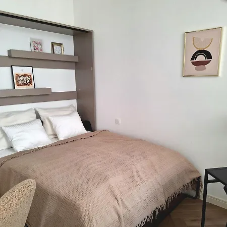 Elegant In The Heart Of דירה אולומוץ